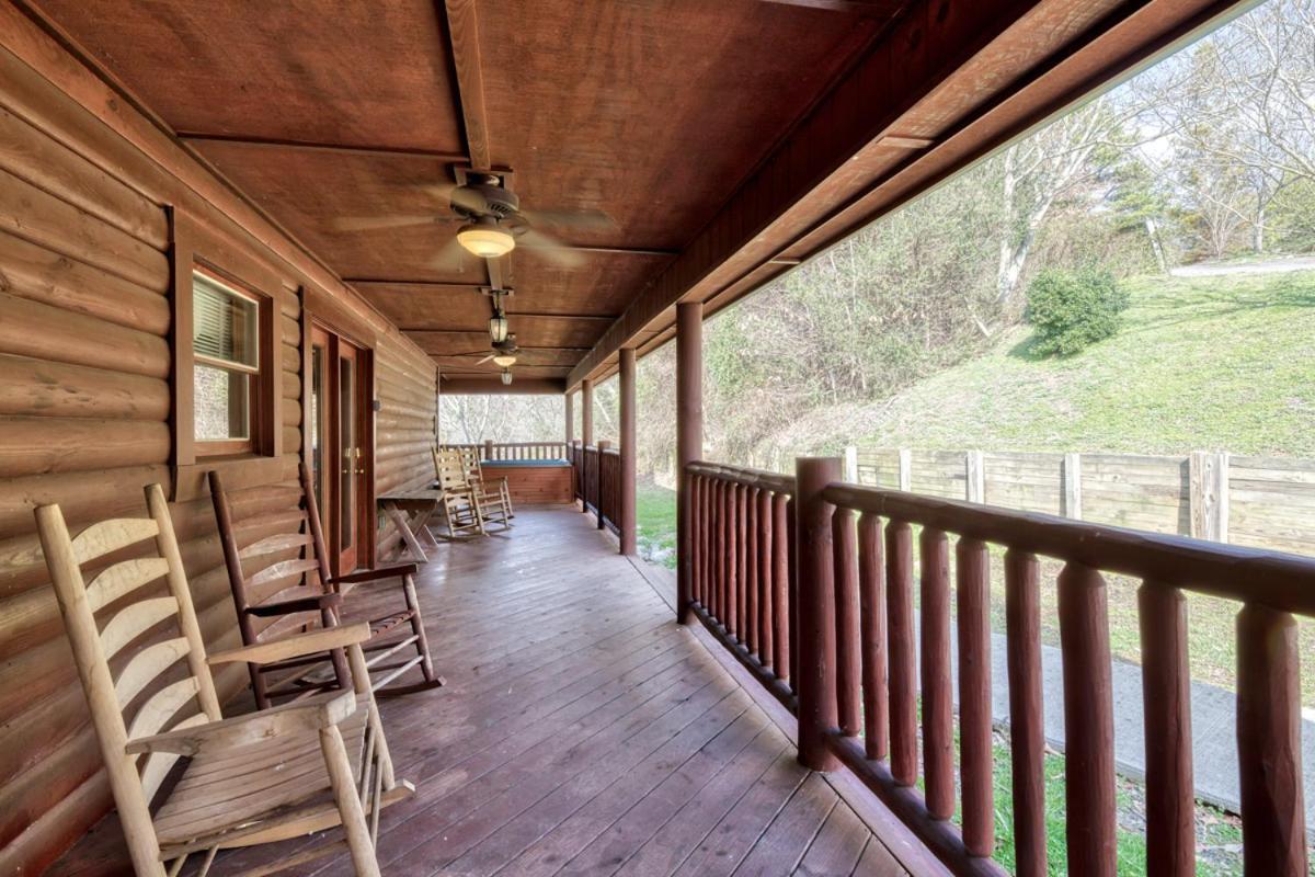 Cherokee Lodge Sevierville Εξωτερικό φωτογραφία